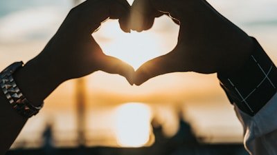 吃瓜51:网红情侣分手撕逼全记录,男方出轨证据曝光